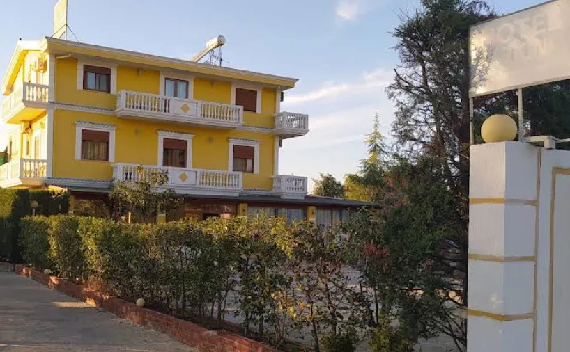 Mountain View Cabin 1